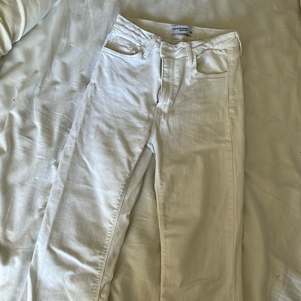 Just Black denim white jeans size 25